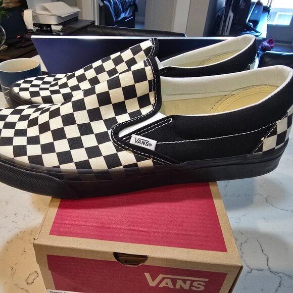 VANS Authentic Black White Checkerboard Classic Slip-On Shoe Mens Size 10 NEW - Picture 1 of 12